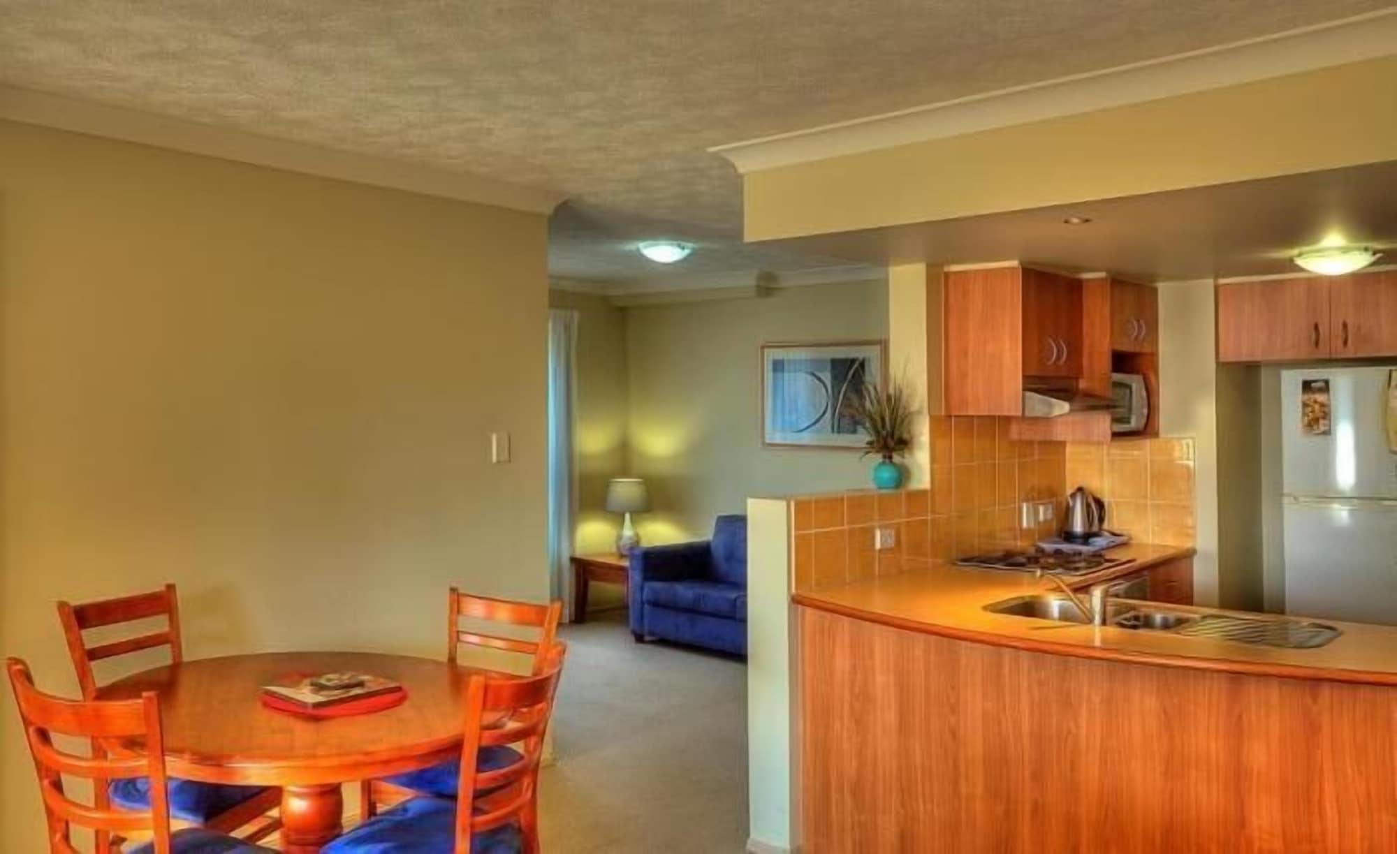 Bila Vista Kirra Beachside Apartments โกลด์โคสต์ ภายนอก รูปภาพ